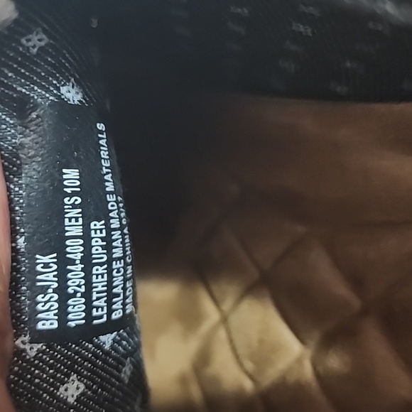 G.H Bass -Jack Navy Blue wingtip size 10. - Picture 15 of 16